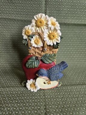 Letter Holder With Daisy Basket, Red Apple & Blue Bird Country Style